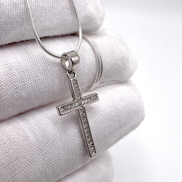 .925 Sterling Silver Pave Cz Cross Necklace - Picture 3 of 14